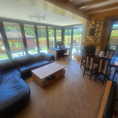 ヴィラ Djuric Slatina Varoš